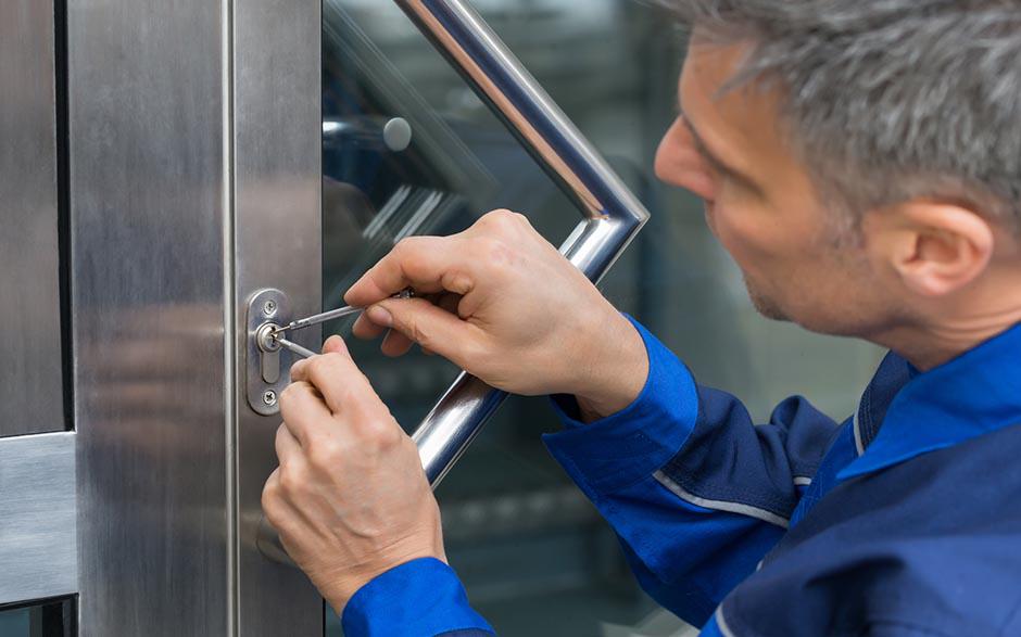 contactez un professionnel serrurier dépannage Allauch